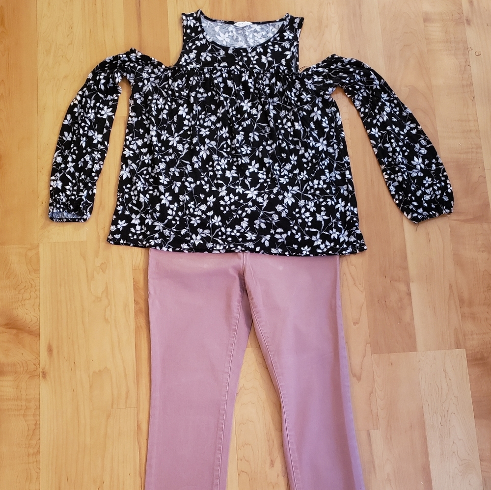 Super Cute Women's Outfit! Skinny jeans Sz 5 & Top Medium